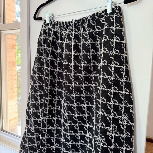 NWT Lisa Says Gah Molly Skirt in Bows Ribbons Black White M/L - Picture 11 of 17